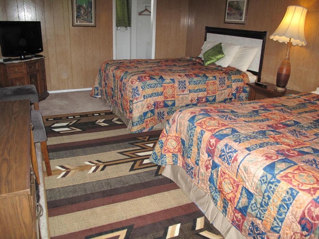 Blue Mountain Motel Pincher Creek Quarto foto